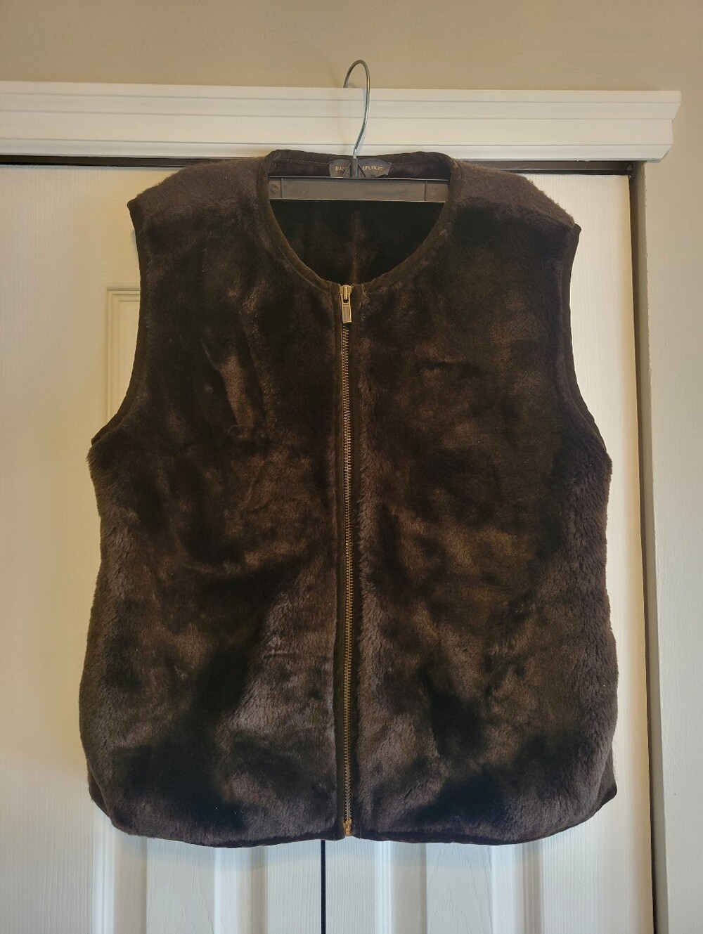 Banana Republic Large Dark Brown Faux Fur Zip Vest
